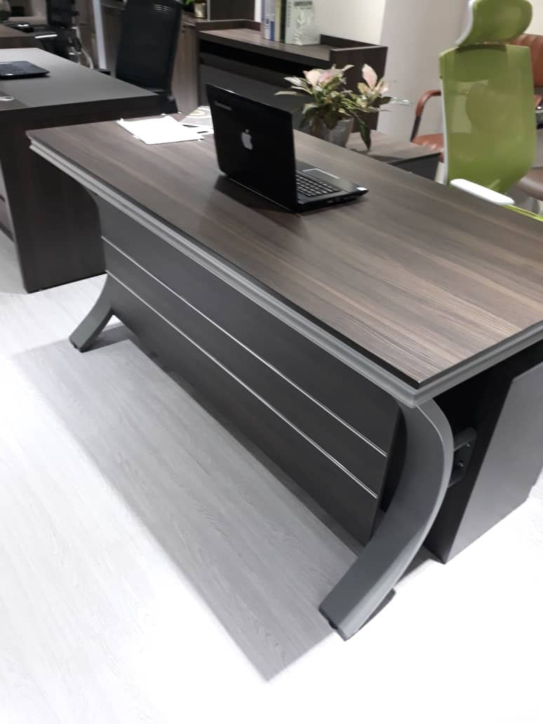 1.6 Meter Executive Table With Extension