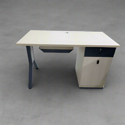 Classic Office Table. @HOG - Home Office Garden Online Marketplace