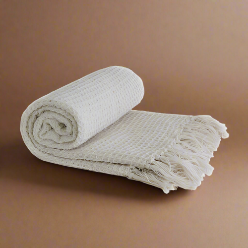 Lifestyle by Emma Barclay Honeycomb Throw 127x152 – Ivory @HOG - Home Office Garden Online Marketplace