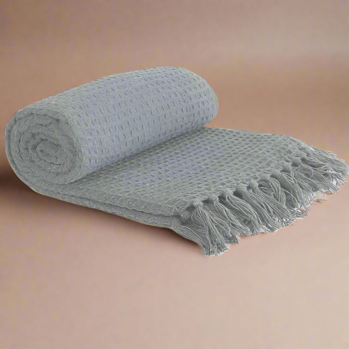 Lifestyle by Emma Barclay Honeycomb Throw 127x152 – Silver @HOG - Home Office Garden Online Marketplace