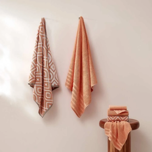 Modern Threads Trefoil Filigree Cotton Towel Set – 6-piece - Coral @HOG - Home, Office, Garden, Online Marketplace

