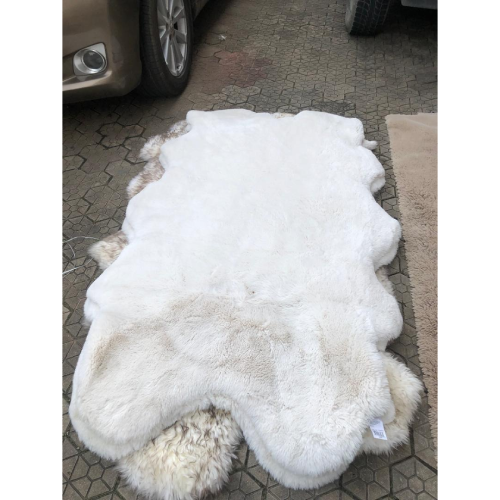 Mon Chateau - Faux Fur Quad Rug Off-White - 180cm X 110cm