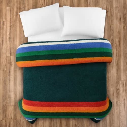 Pendleton Queen Sherpa Fleece Blanket - Evergreen Stripe. Home Office Garden | HOG-HomeOfficeGarden | online marketplace