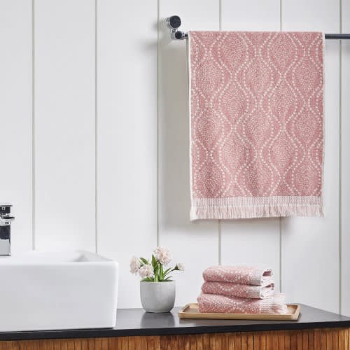 TTrident Boho Hand Towel And Wash Cloth - Fringe Towel Set - Pink. Home Office Garden | HOG-HomeOfficeGarden | online marketplace