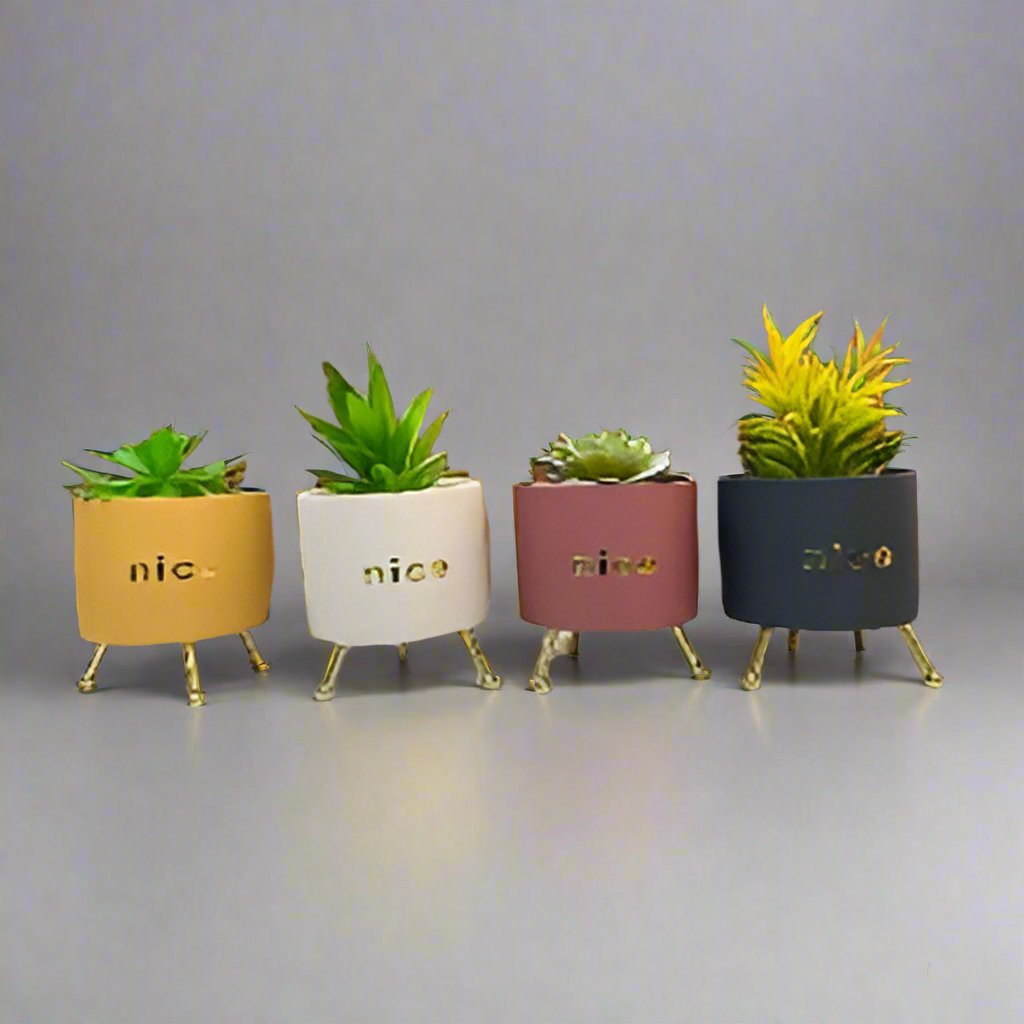 Tripod Stand Pot Planter @ HOG