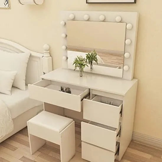 Vanity Table Set with Lighted Mirror @ HOG