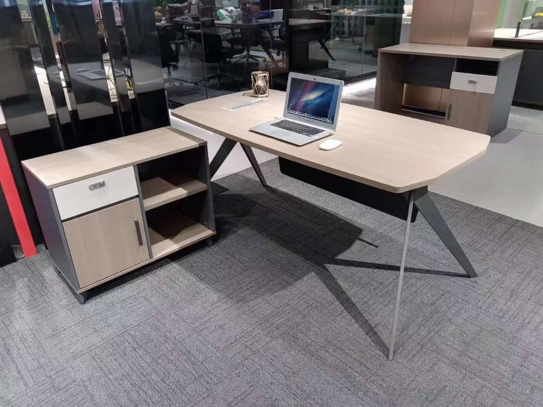 Simple Executive Office Table 1.6-Meter