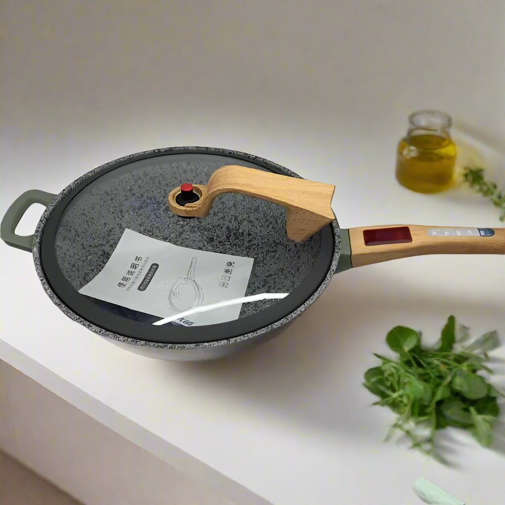 Wok Pot With Wooden Handle @ HOG