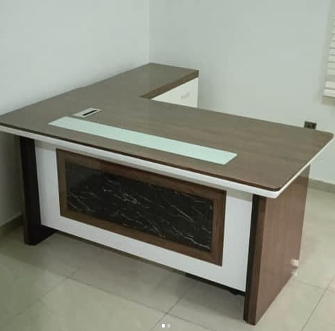 1.6 Meter Executive Table