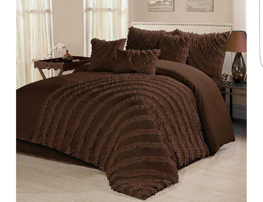 8pc Bedding Set with Duvet covers & 4 pillow cases-Brown Home Office Garden | HOG-HomeOfficeGarden | online marketplace