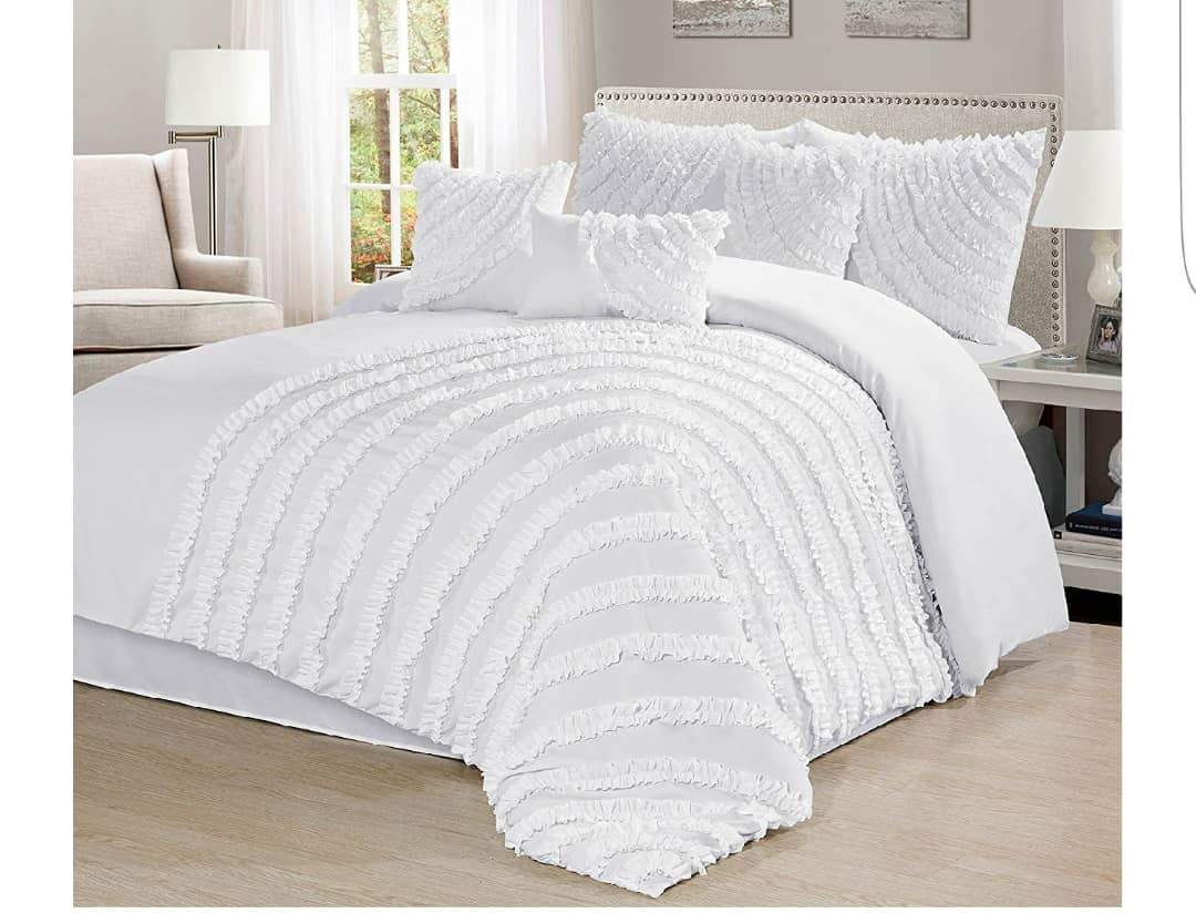8pc Bedding Set with Duvet covers & 4 pillow cases-White Home Office Garden | HOG-HomeOfficeGarden | online marketplace