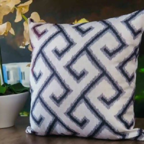Throw Pillows @HOG - Home Office Garden Online Marketplace