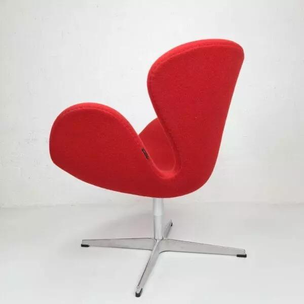 Arne Jacobsen Swan Lounge Arm Chair- Red