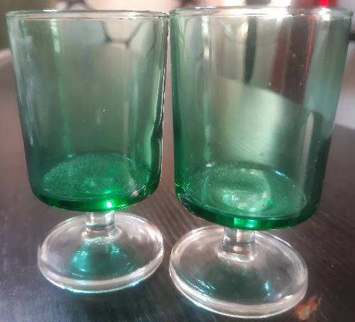 Green wine glasses(set of 5 with free extra glass) Home Office Garden | HOG-HomeOfficeGarden | online marketplace
