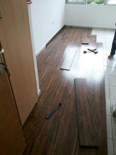 LAMINATED WOODEN FLOOR