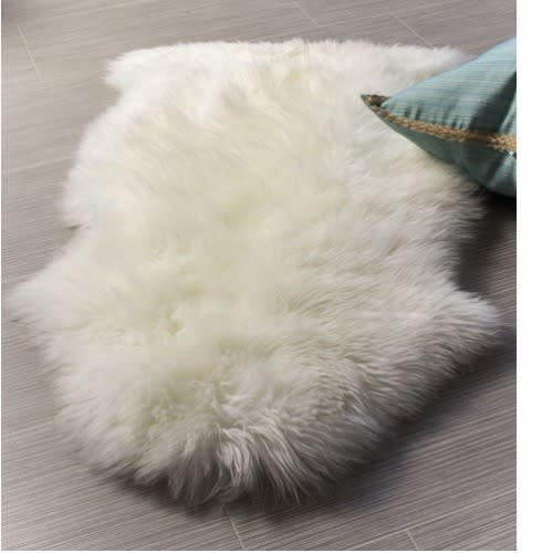 Mon Château - Single Faux Fur Rug  - Ivory