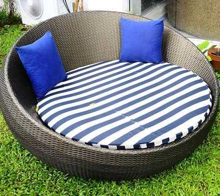 Outdoor Wicker Day Bed