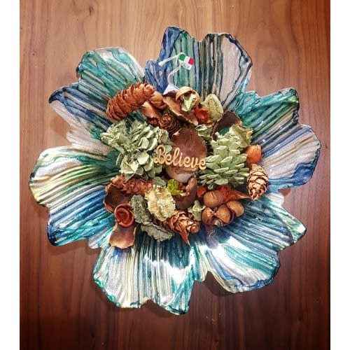 Ridescent Serving Bowl Dessert Plate Shimmering Flower Burst