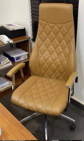 Tan Brown & Chrome High Back Executive Office Chair. HOG-Home. Office. Garden online marketplace