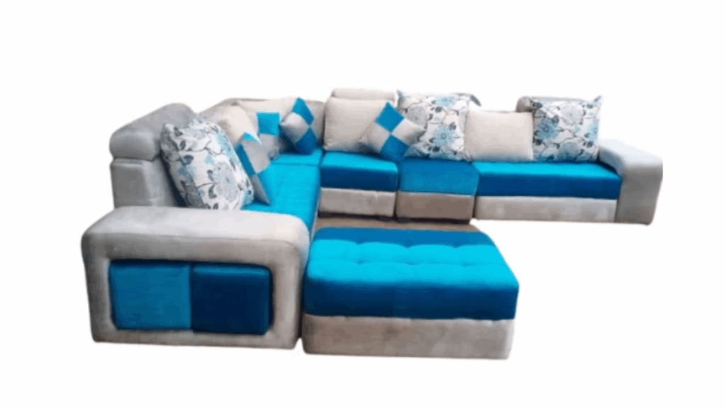 2021 interior design trends featuring natural materials, comfortable furniture, warm colours, multifunctional spaces, and statement décor.